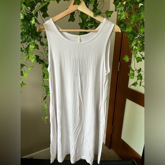 White sheer cover up dress size medium NWT - Picture 5 of 5